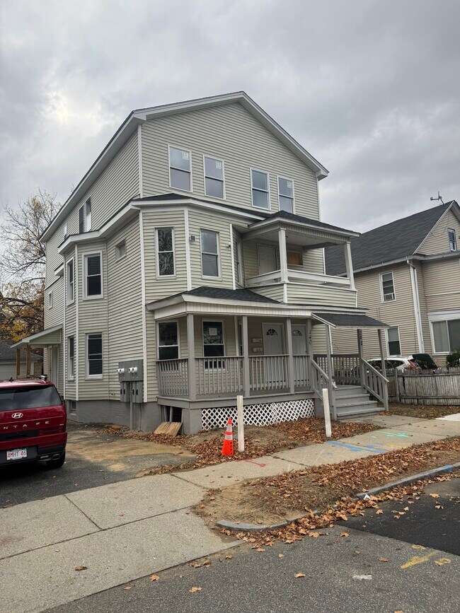 240 College St unit 242, Springfield, MA 01109 - photo 2