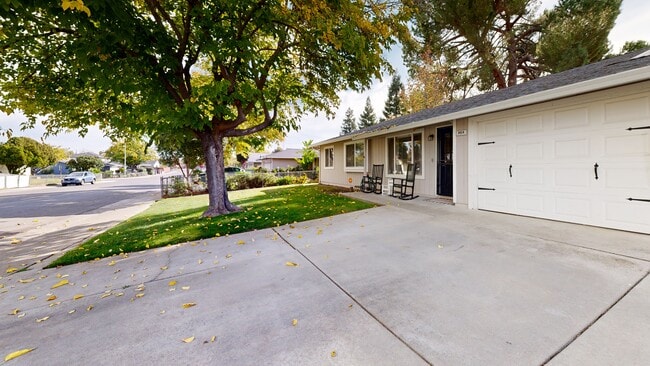 3954 Bainbridge Dr, North Highlands, CA 95660 - photo 3