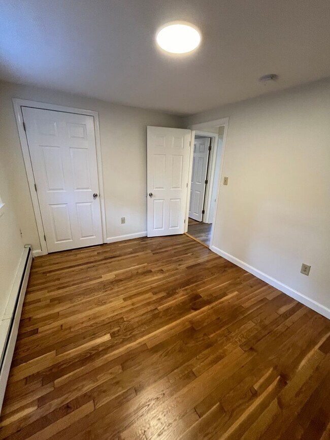 253 Stackpole St unit 255 Stackpole St, Lowell, MA 01852 - photo 5