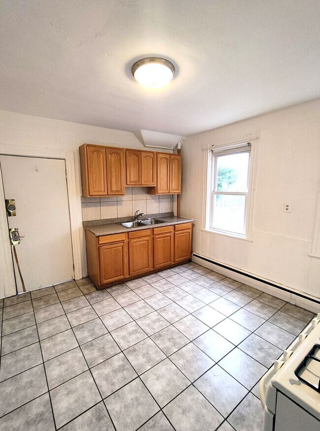 3 Veto St unit 3, Providence, RI 02908 - photo 3