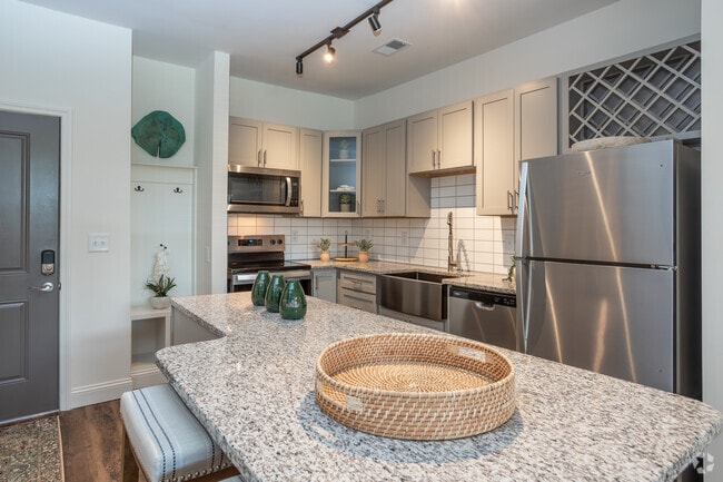 1BR, 1BA - 724SF - Kitchen