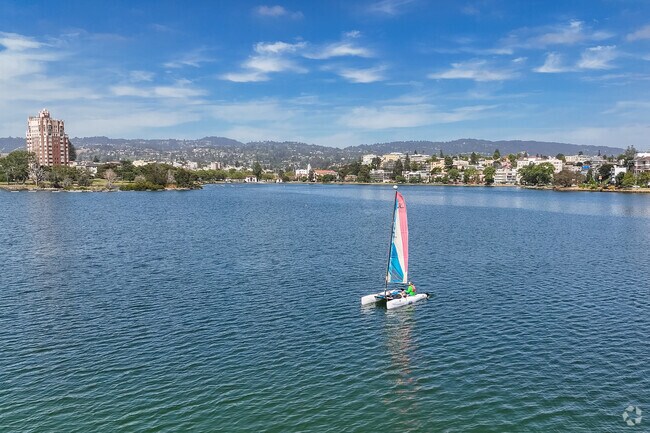 Lakeside residence enjoy sailing in Lake Merritt.