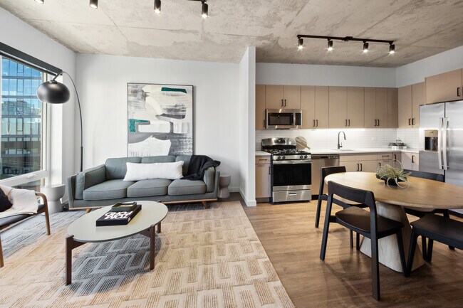 Hugo River North, Chicago, IL 60654 - photo 2