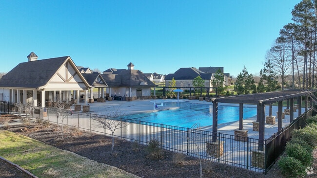Residents of Union County can use the community pool.