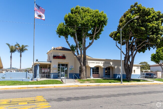 El Camino Junior High School has a large campus.