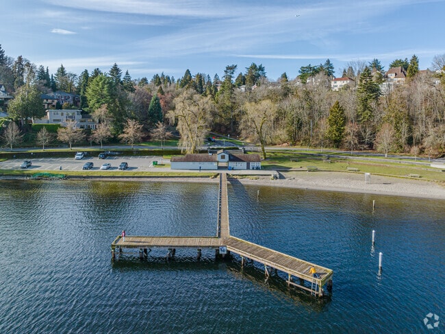 Mount Baker Park pier, beach and parking