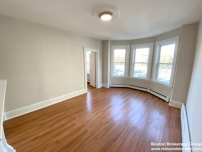 1574 Tremont St unit 2, Roxbury Crossing, MA 02120 - photo 3