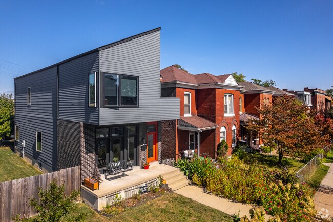 New developments blended the century-old community with modern homes in Botanical Heights.