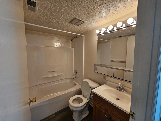 Stonegate Village by Royse + Brinkmeyer, Champaign, IL 61821 - photo 7