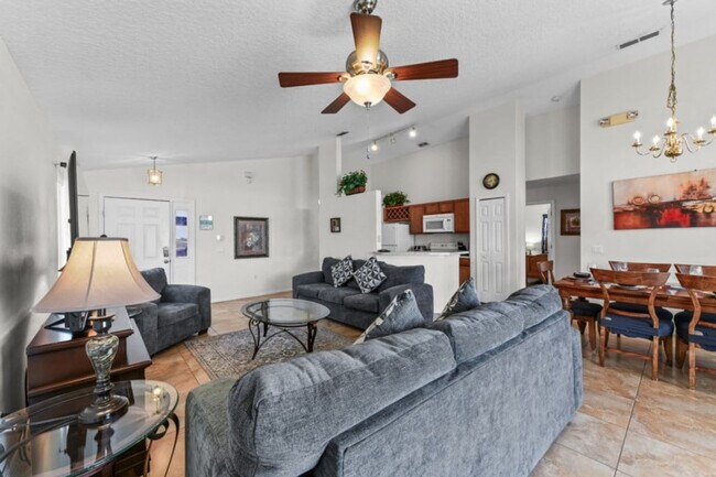 447 High Point Dr unit ID1285826P, Davenport, FL 33837 - photo 4