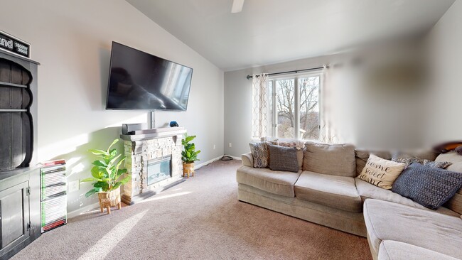 28 Pleasant Ave, Red Lion, PA 17356 - photo 3