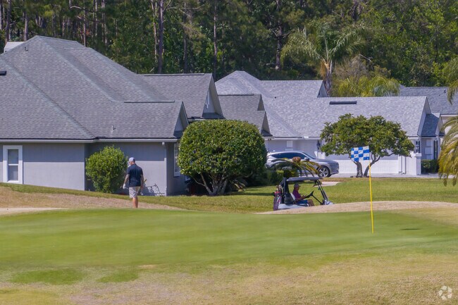 Time for a round of 18 in Cimarróne.