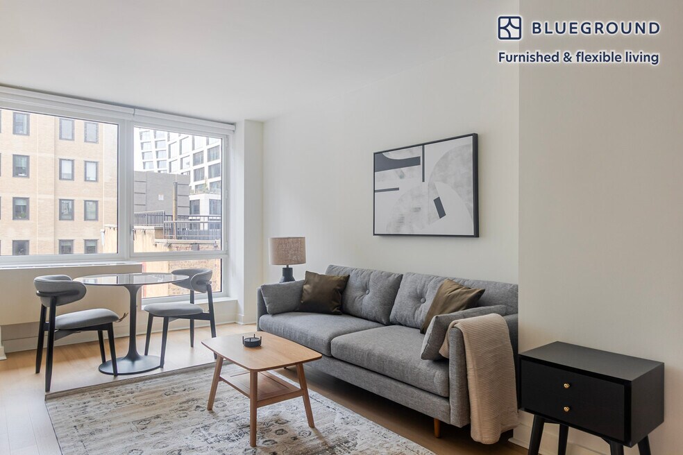450 W 17th St unit FL7-ID2046, New York, NY 10011 - photo 1