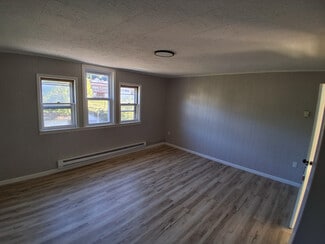 67 Railroad St Unit 4, Glen Lyon, PA 18617