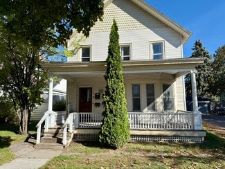 90 Oak St Unit 2, Plattsburgh, NY 12901
