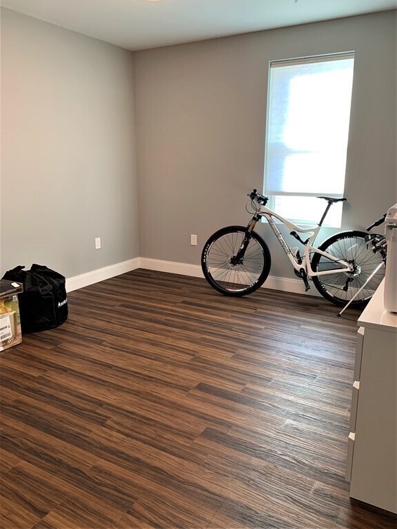 408 E 8th St, Boston, MA 02127