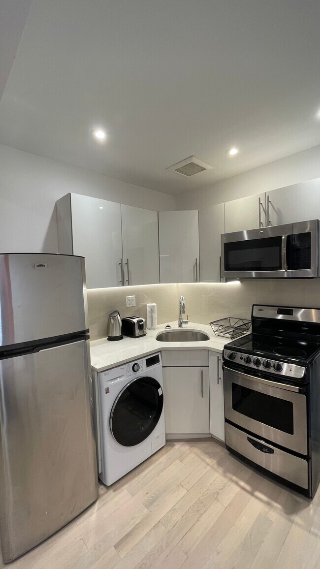 111 E 39th St, New York, NY 10016 - photo 6