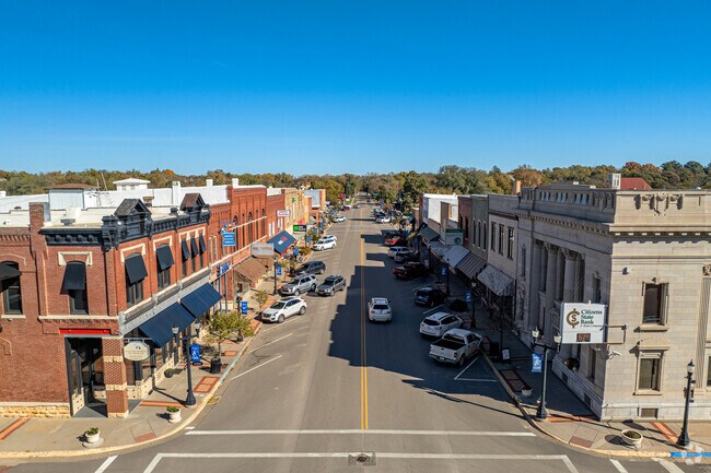 Downtown Ellsworth hosts restaurants, speciality shops and offices.