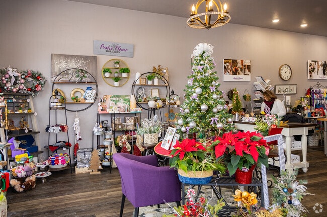 The local shop in Hobart showcases the village’s small‑business charm with curated décor, seasonal displays, and a welcoming atmosphere.