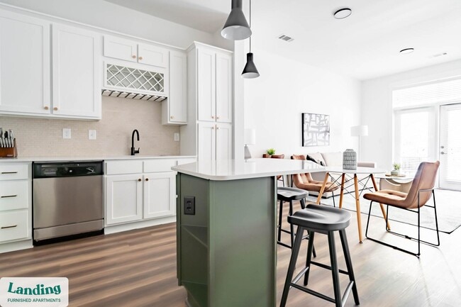 2101 Lakeside Lofts Cir unit 1021.1410159, Cary, NC 27513 - photo 7