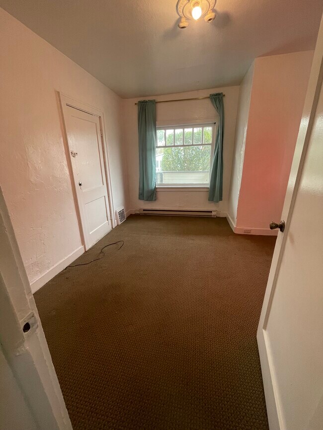 390 W 19th Ave unit 390 W. 19th unit 1, Eugene, OR 97401 - photo 5