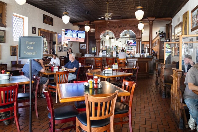 Olympia Kebob House & Taverna serves lunch to a hungry crowd near Franz Park.