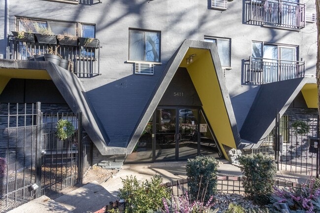 5410 N Winthrop Ave unit 513, Chicago, IL 60640 - photo 2