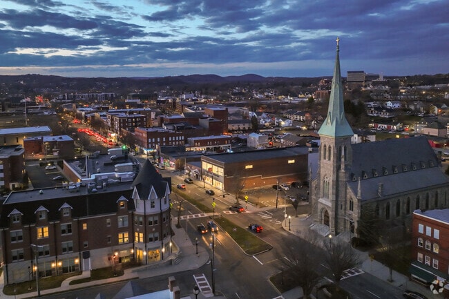 Join the vibrant and growing community of Downtown Danbury.