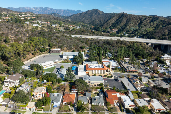Glendale Adventist Academy is a private school.
