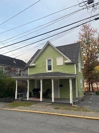 765 Garrison Ave, Morgantown, WV 26505
