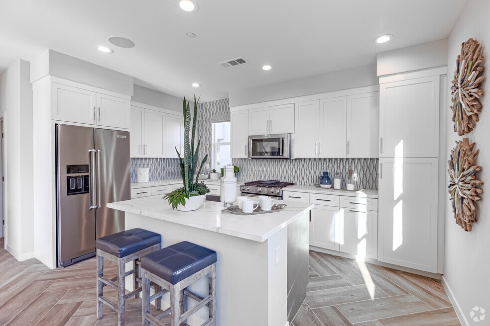 14006 Lemurine Way unit 36482780, San Diego, CA 92126 - photo 1