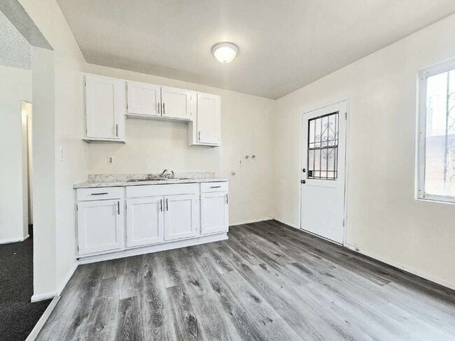 231 E 89th St, Los Angeles, CA 90003 - photo 4