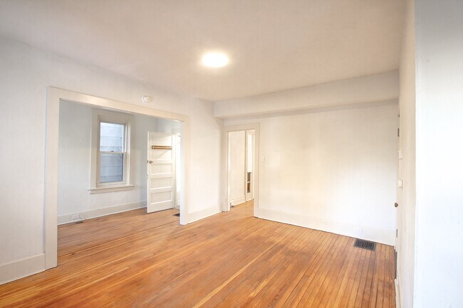 319 Franklin Ave unit 1, Pittsburgh, PA 15221 - photo 4