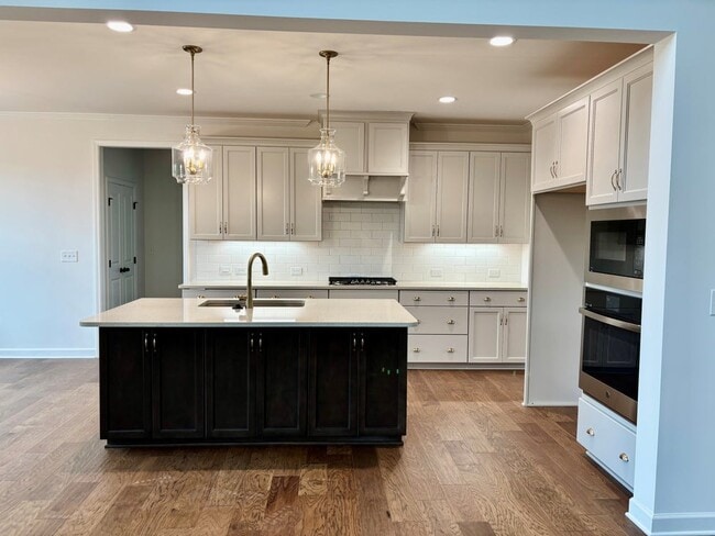 120 Adalyn Ivy Ln, Mooresville, NC 28115 - photo 2