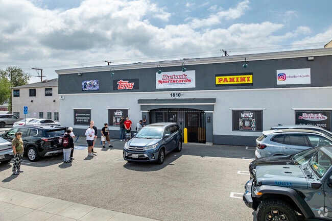 Burbank Sportscards is the place to go for trading cards in Chandler Park.