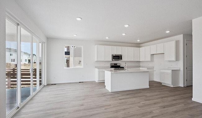 4651 Sugar Beet St, Johnstown, CO 80534 - photo 4