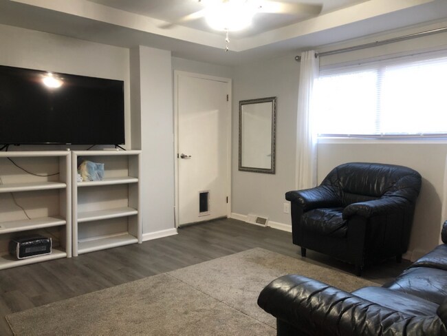 108 Orris St unit 108 Orris Street, Munhall, PA 15120 - photo 3