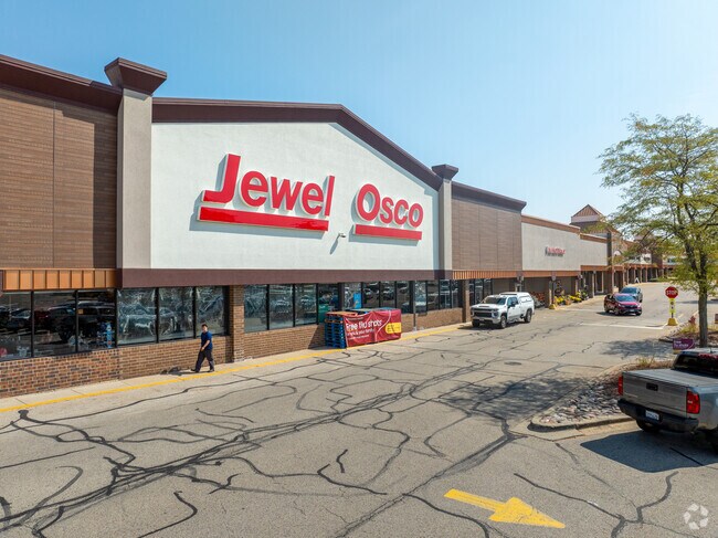 Jewel Osco is one of many grocer options in Cambridge Chase.
