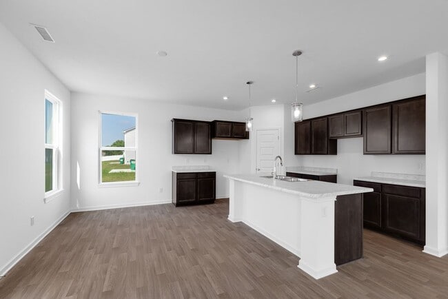 2042 Black Oak Dr, Shelbyville, IN 46176 - photo 4