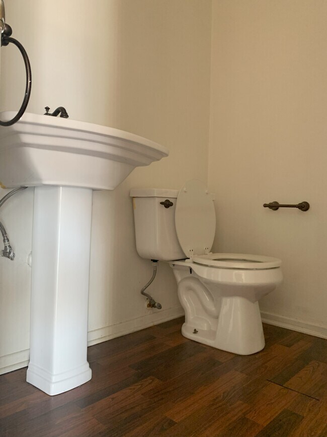 1055 S Holt Ave unit 3, Los Angeles, CA 90035 - photo 6