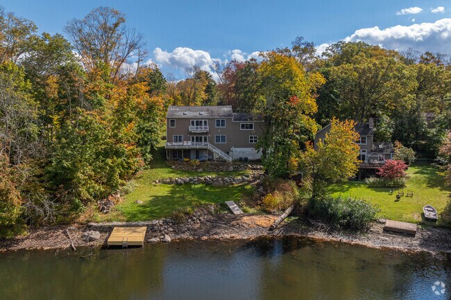 Large homes with private docks on the lakes can be found in Hardyston.