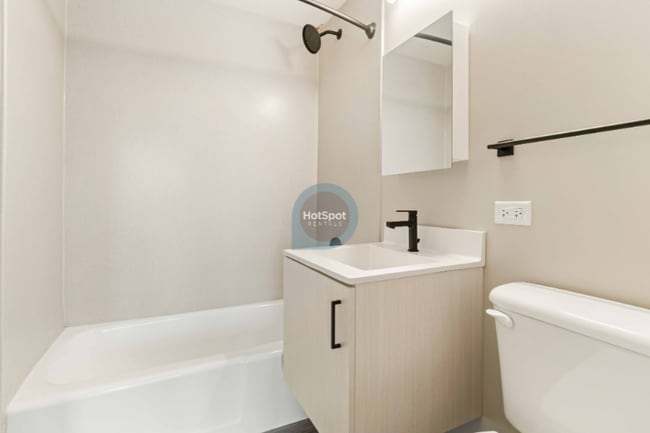 1920 W Ogden Ave unit 1712, Chicago, IL 60612 - photo 5