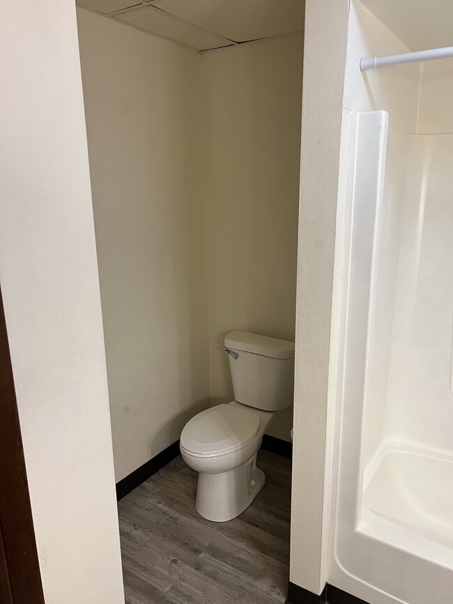 2526 Rebecca Ct W unit 4, Quincy, IL 62305 - photo 4