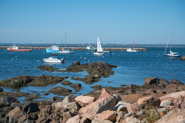 Park you sail boat at the Sakonnet Bay as you enjoy a day in Little Compton.