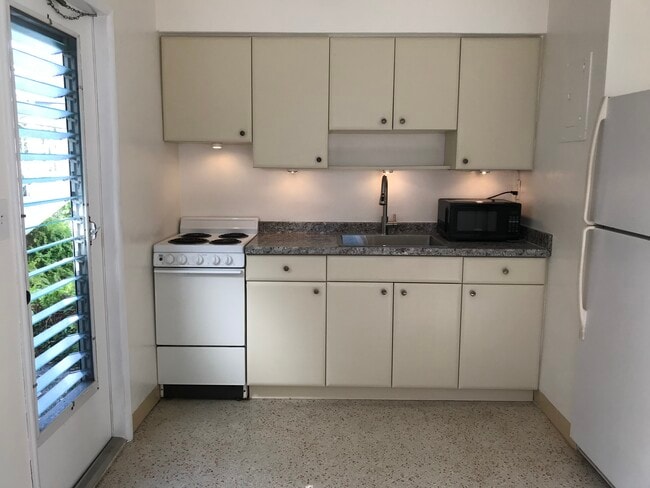 865 SE 20th Ave unit 5, Deerfield Beach, FL 33441 - photo 5