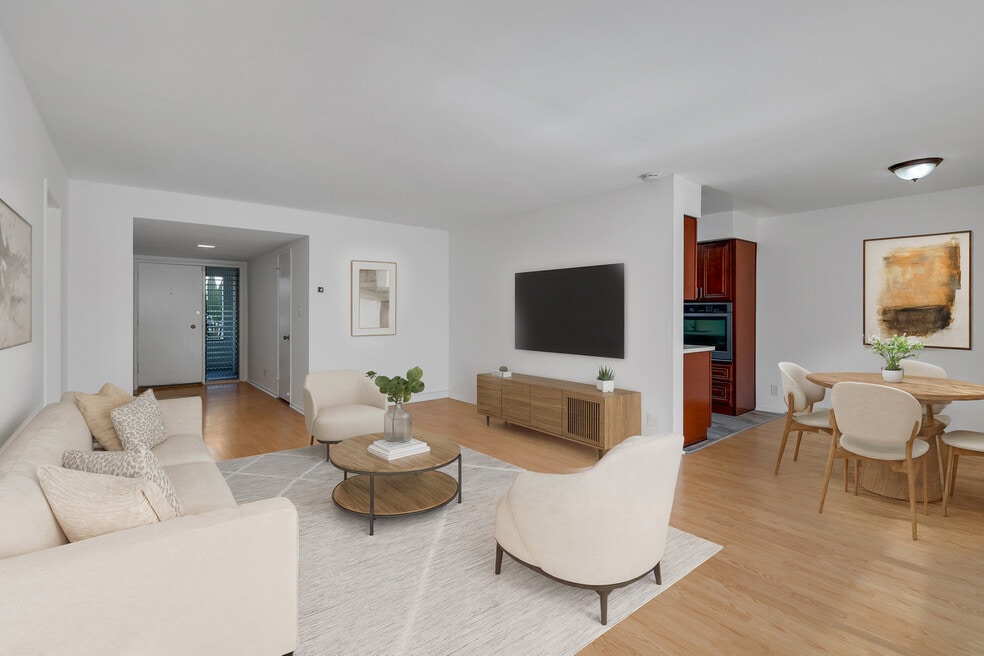 2352 Torrey Pines Rd unit 2352 Torrey Pines un, La Jolla, CA 92037 - photo 1