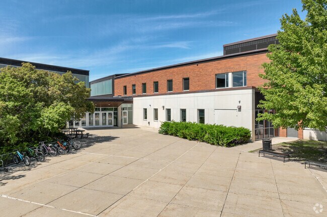 Northfield Middle School has an enrollment of about 846 students.