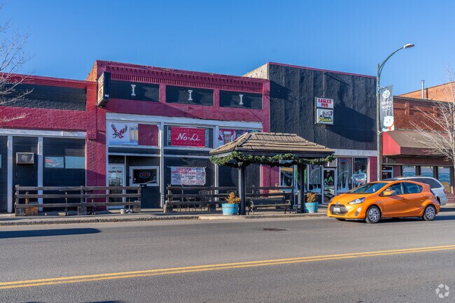 Many locals come to downtown Cheney to shop or visit one of the local restaurants.