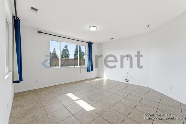 4607 N Casey Ave, Fresno, CA 93723 - photo 7