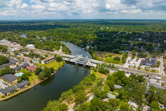 A view of Riverbend from the Southeast corner overlooking the HIllsbough Bridge and river.